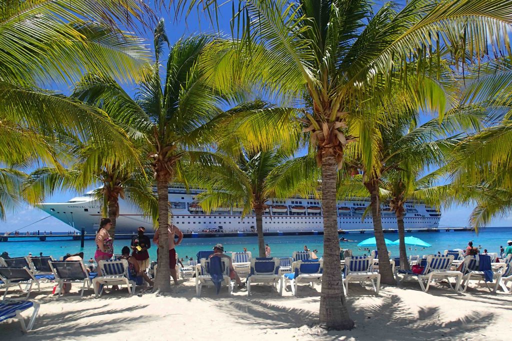 Cruisin' on the Carnival Valor!