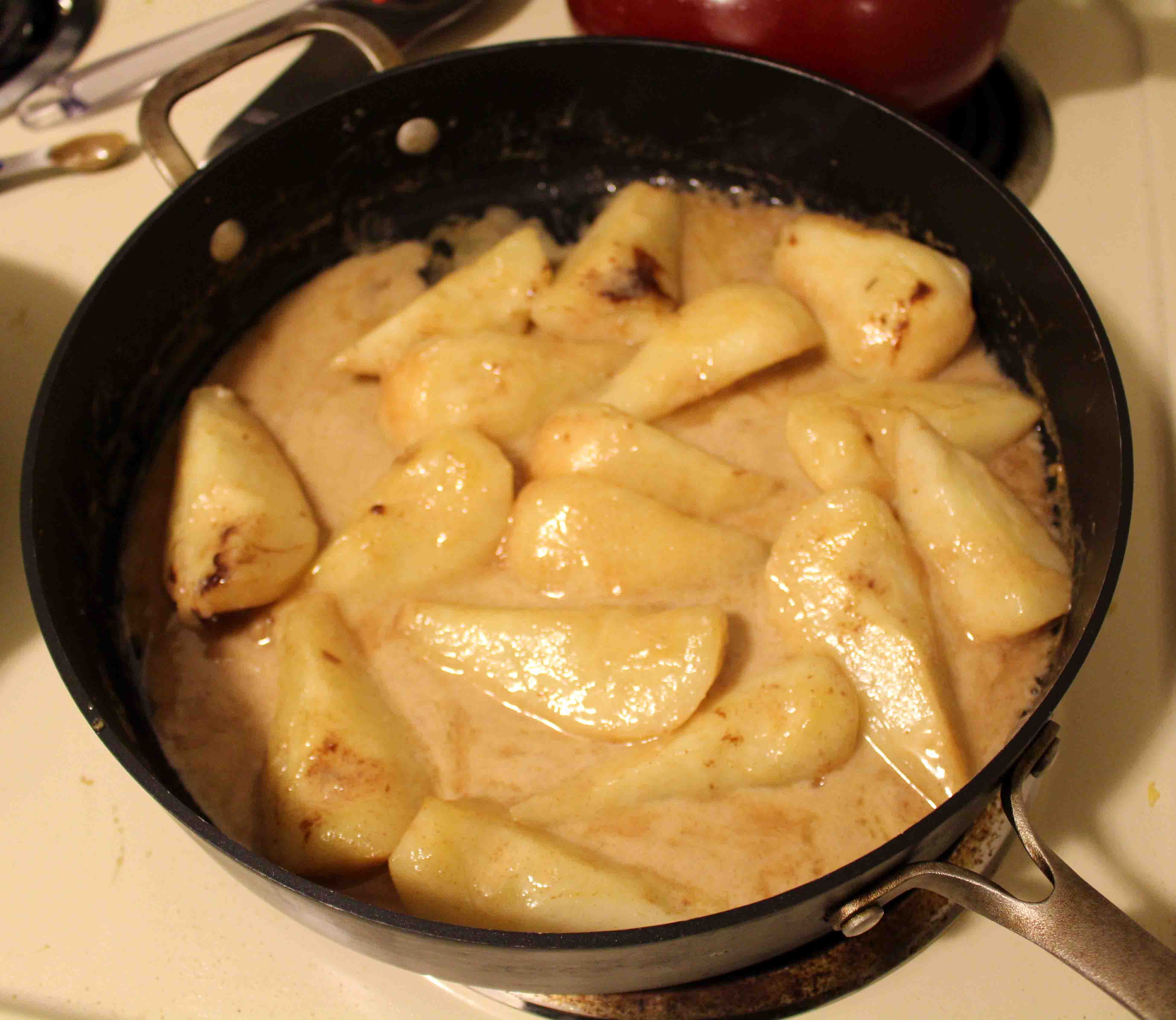 This French pear dessert is the perfect date night dessert: looks & tastes gourmet but whips up in 15 minutes and 5 ingredients!