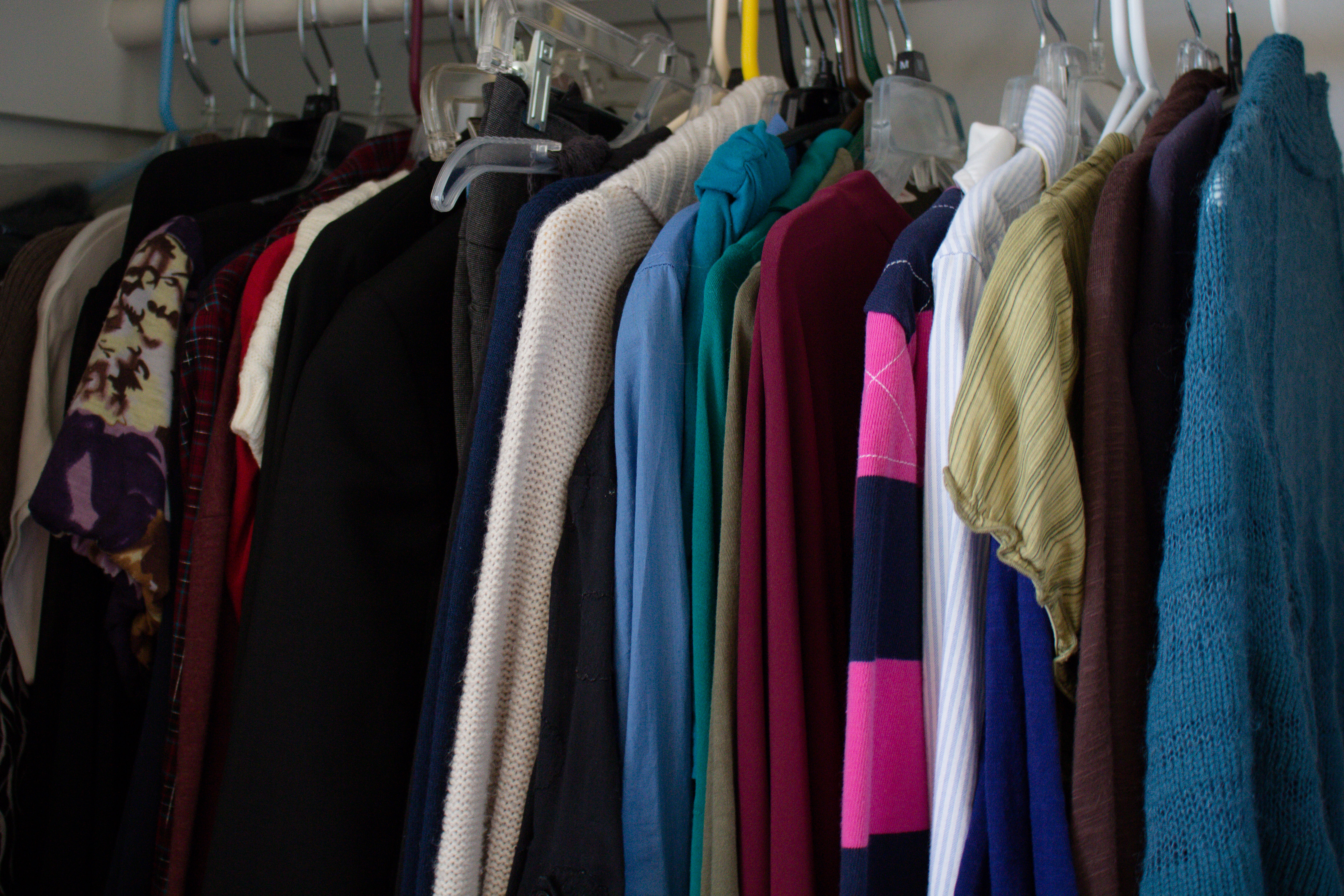 There's tons of things to do in your own house when the internet goes out. Here's 30 things to do without wifi! | Teaspoon of Nose