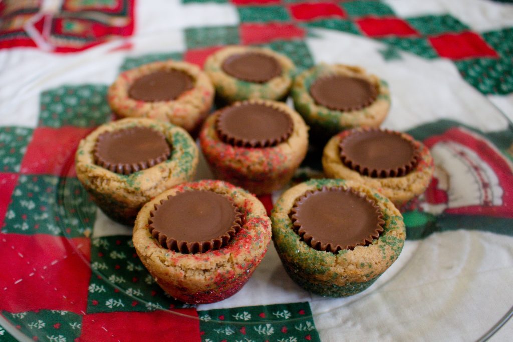 These Reese's peanut butter cookies are addictive - you can't stop eating them! Plus, they're easy to make if you've got kiddos who want to bake with you. | Teaspoon of Nose