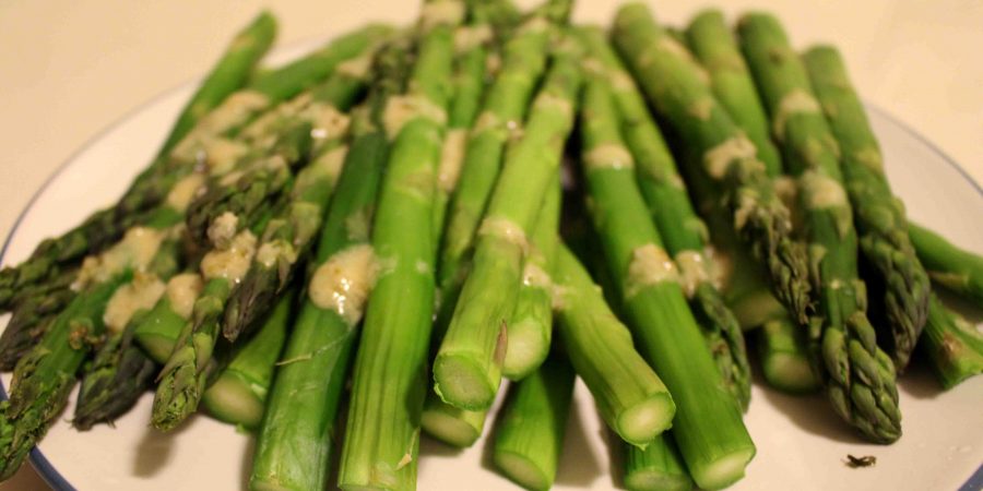 Asparagus with sauce gribiche makes for a simple to make but gourmet to serve! | Teaspoon of Nose