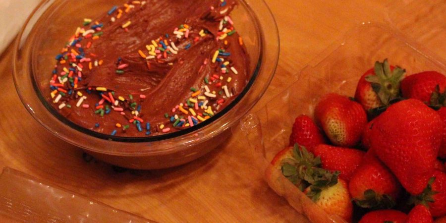 Brownie batter is one of the most delicious things out there, and this brownie batter dip is the best way to eat it! 