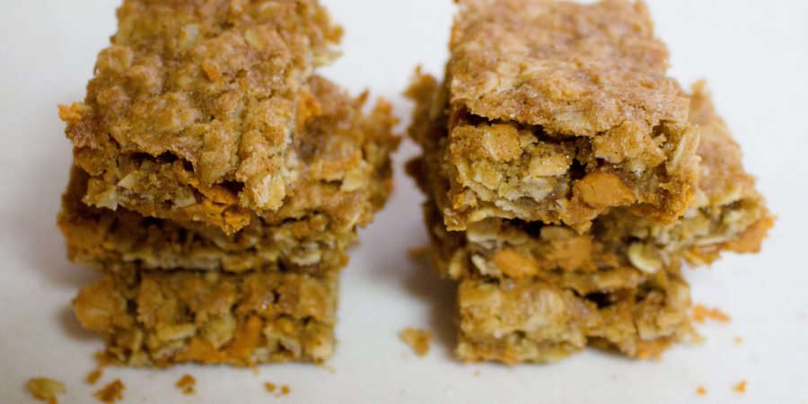 Oatmeal Scotchies are the perfect dessert for fall baking, hosting, or kid-friendly activities! | Teaspoon of Nose