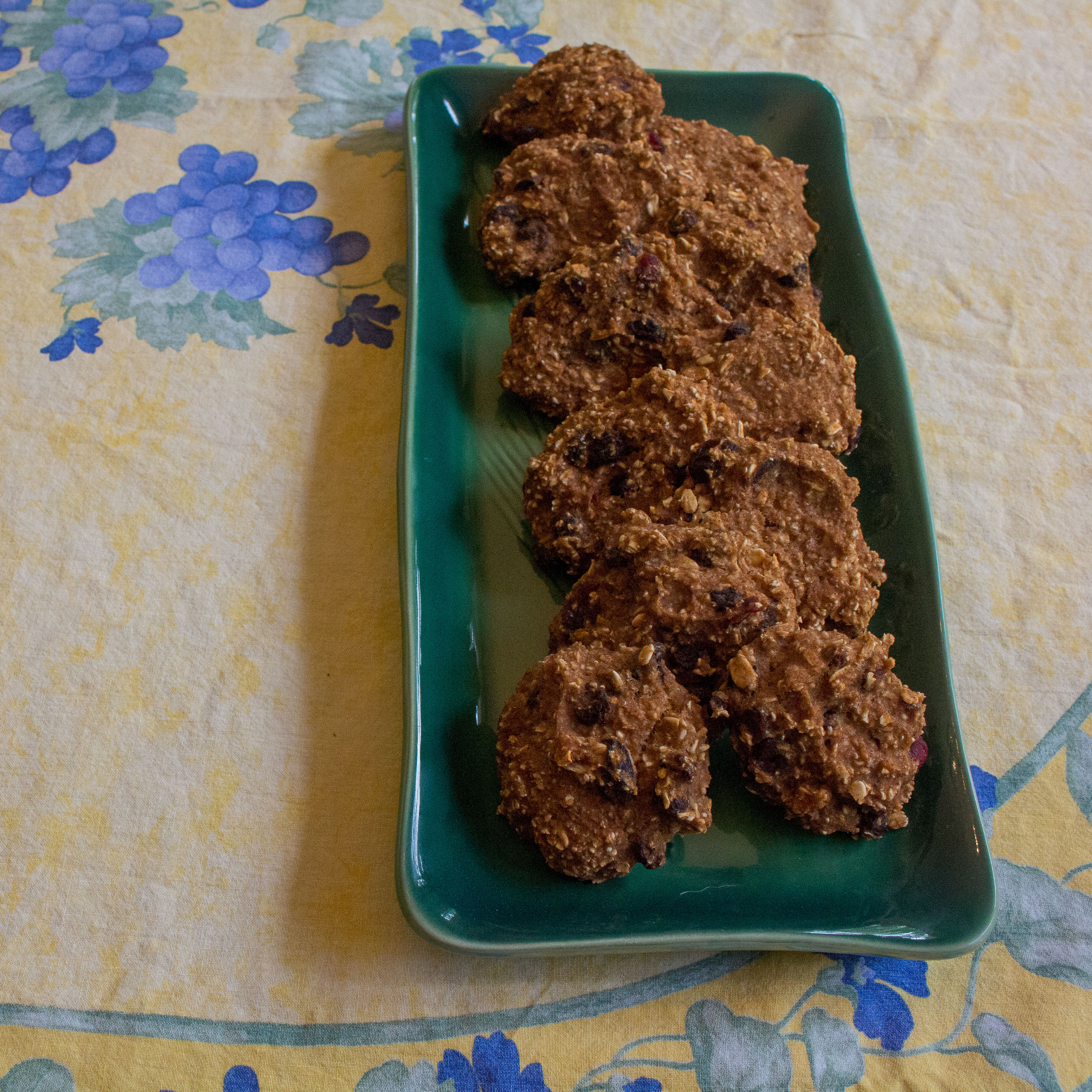 These banana breakfast cookies are a fantastic alternative to sugar-laden cereal bars for breakfast, but are just as tasty! 