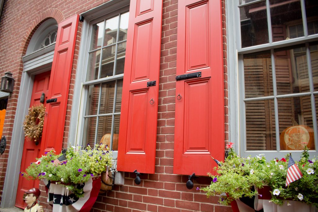 If you go to Philadelphia, you absolutely have to see the historical parts of the city.! Things to do in Philadelphia | Teaspoon of Nose