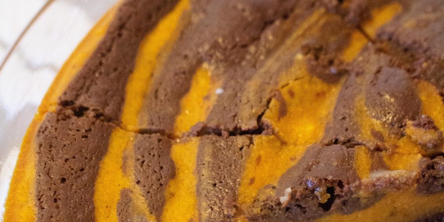 Pumpkin Brownie Pie is a mash-up of two classic American desserts: pumpkin pie and brownies! Perfect for Thanksgiving dessert!