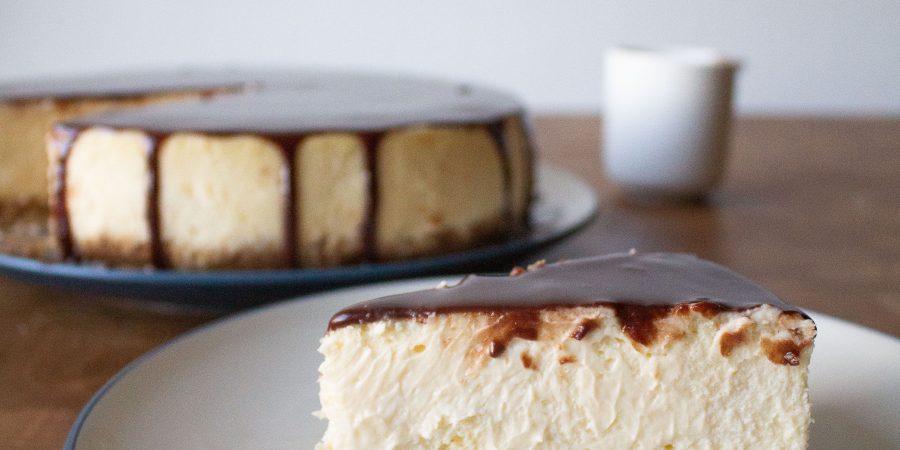 Making a cheesecake at home seems a lot more complicated than it actually is. This foolproof cheesecake recipe will become your favorite dessert!