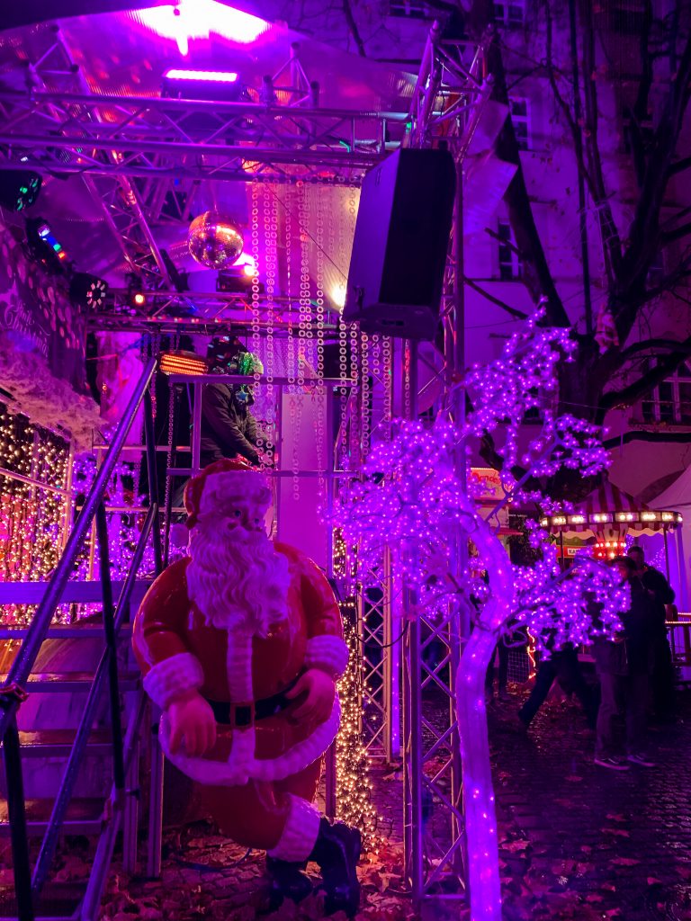The Munich Christmas markets strike the perfect balance of big city offerings - great food, easy transport, lots of hotel and tourism options - with cute and local-feeling Christmas markets!