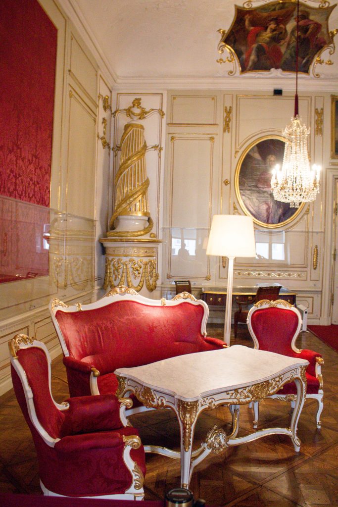 Salzburg has shot up to the top of my list of favorite European cities, and the best way to see it is with the Salzburg Card! Today I'm giving a peek into what it covers and the best things to see with it.