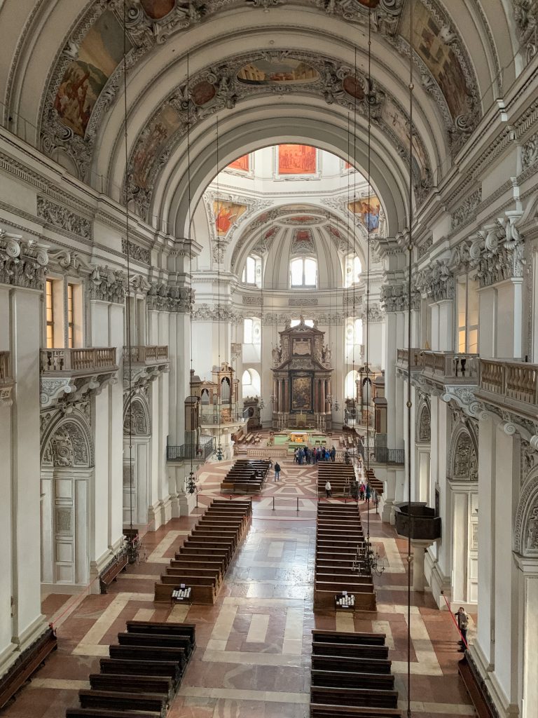 Salzburg has shot up to the top of my list of favorite European cities, and the best way to see it is with the Salzburg Card! Today I'm giving a peek into what it covers and the best things to see with it.