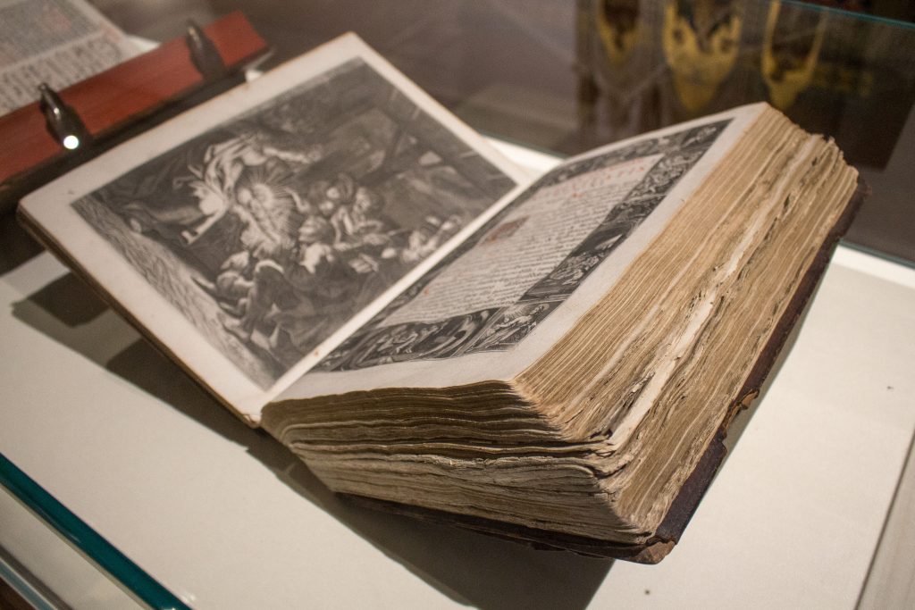 Salzburg has shot up to the top of my list of favorite European cities, and the best way to see it is with the Salzburg Card! Today I'm giving a peek into what it covers and the best things to see with it.