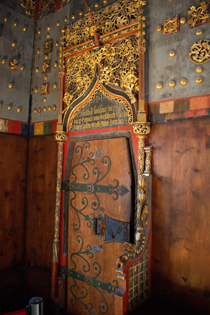 Salzburg has shot up to the top of my list of favorite European cities, and the best way to see it is with the Salzburg Card! Today I'm giving a peek into what it covers and the best things to see with it.