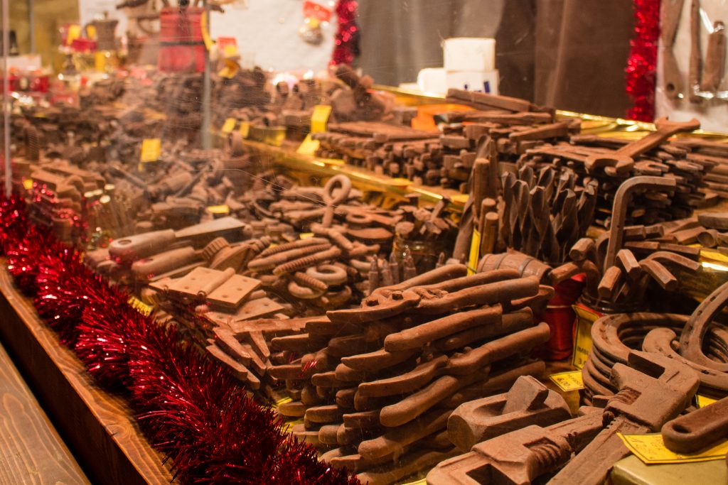 Here's what you really need to know about the Berlin Christmas markets! From what to eat and what to shop for, here's what you ...