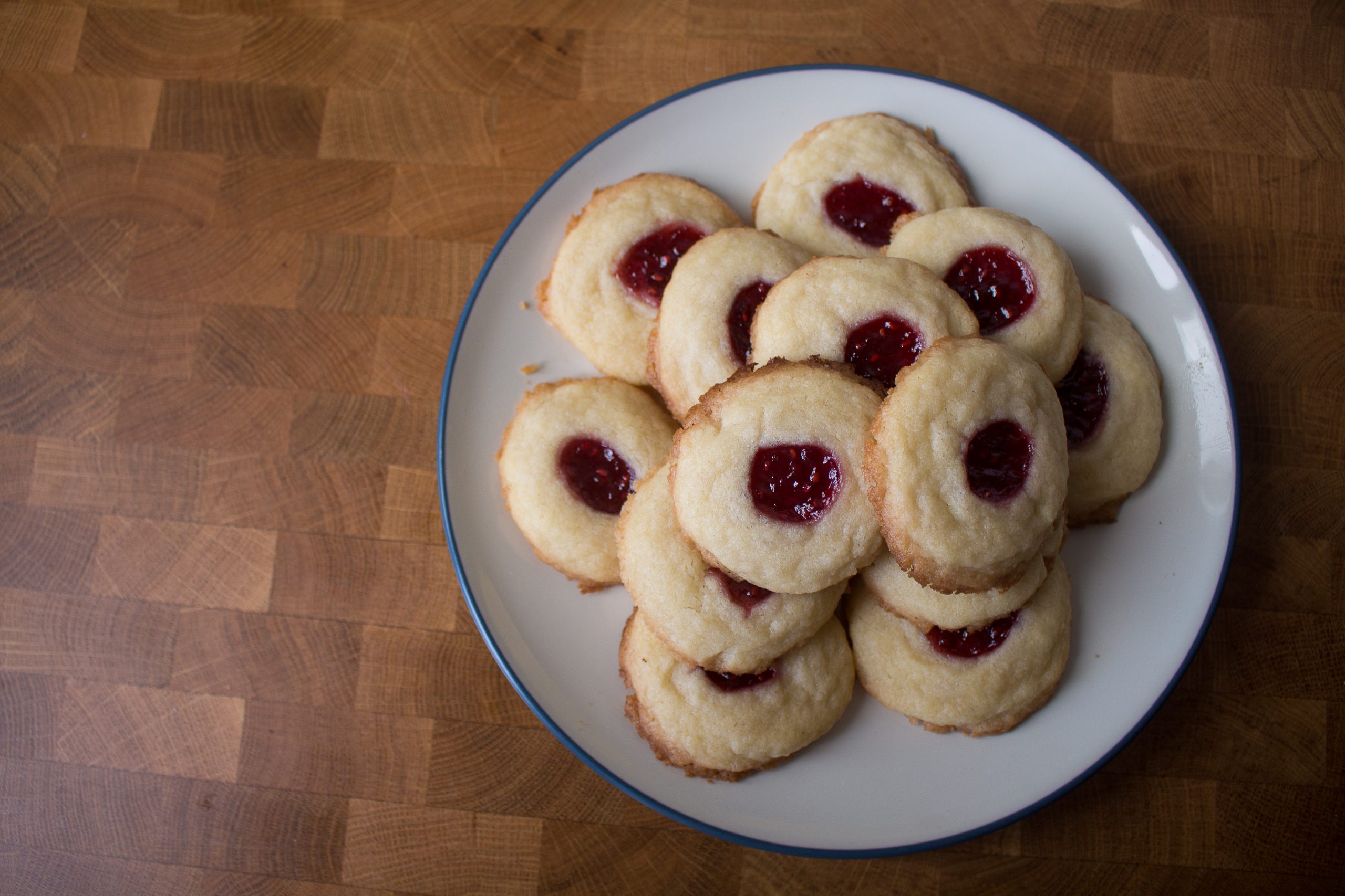 Aldi Raspberry Cookies Raspberry Almond Cookies - Where's Emma Now