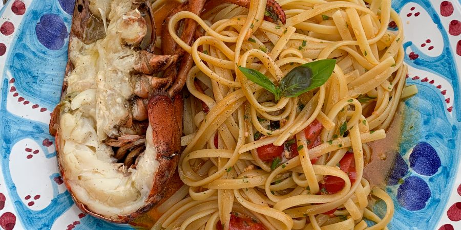 When you head to the Amalfi Coast, you're going to eat well. Here are my favorite Positano restaurants!