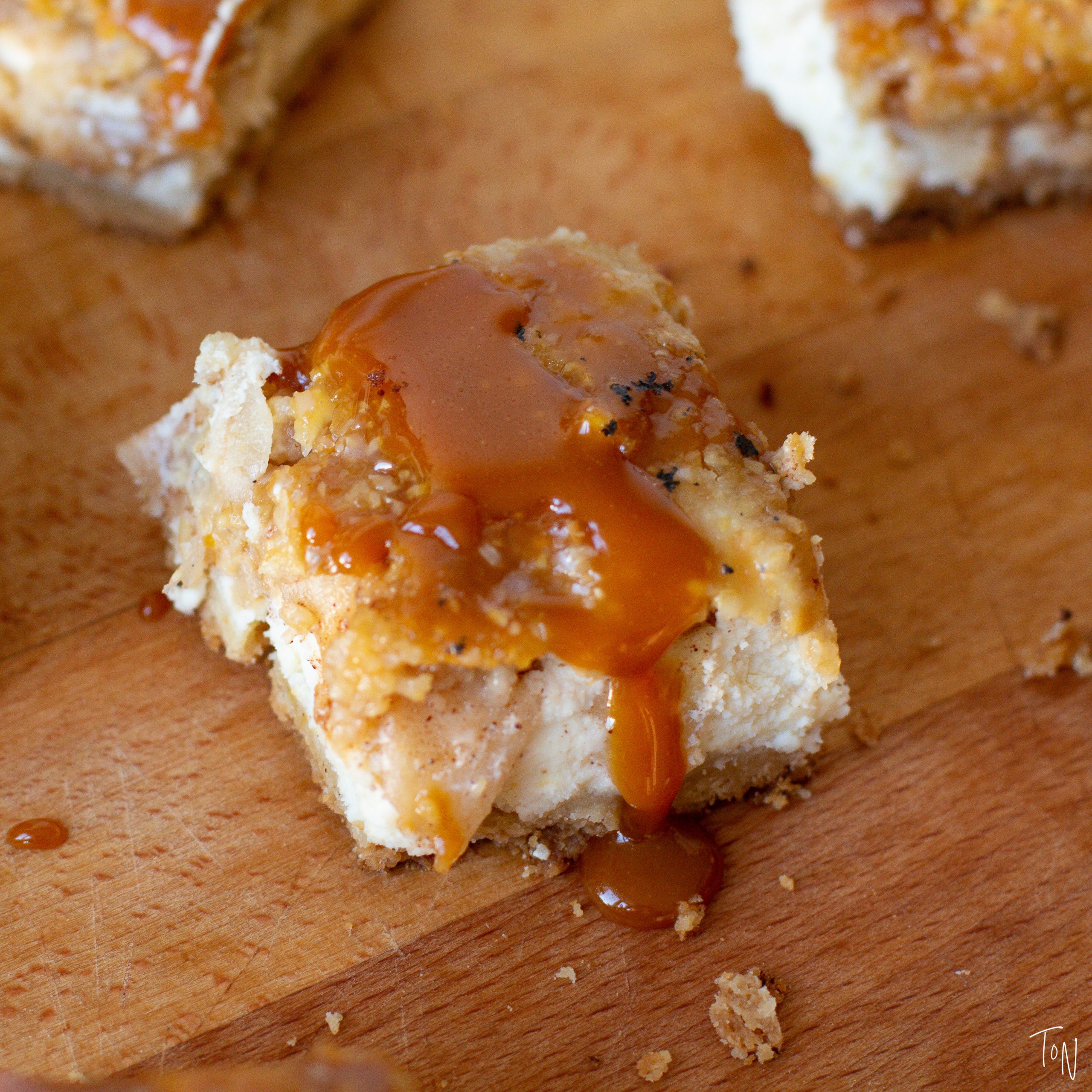 Cheesecake and applie pie in one bite!!