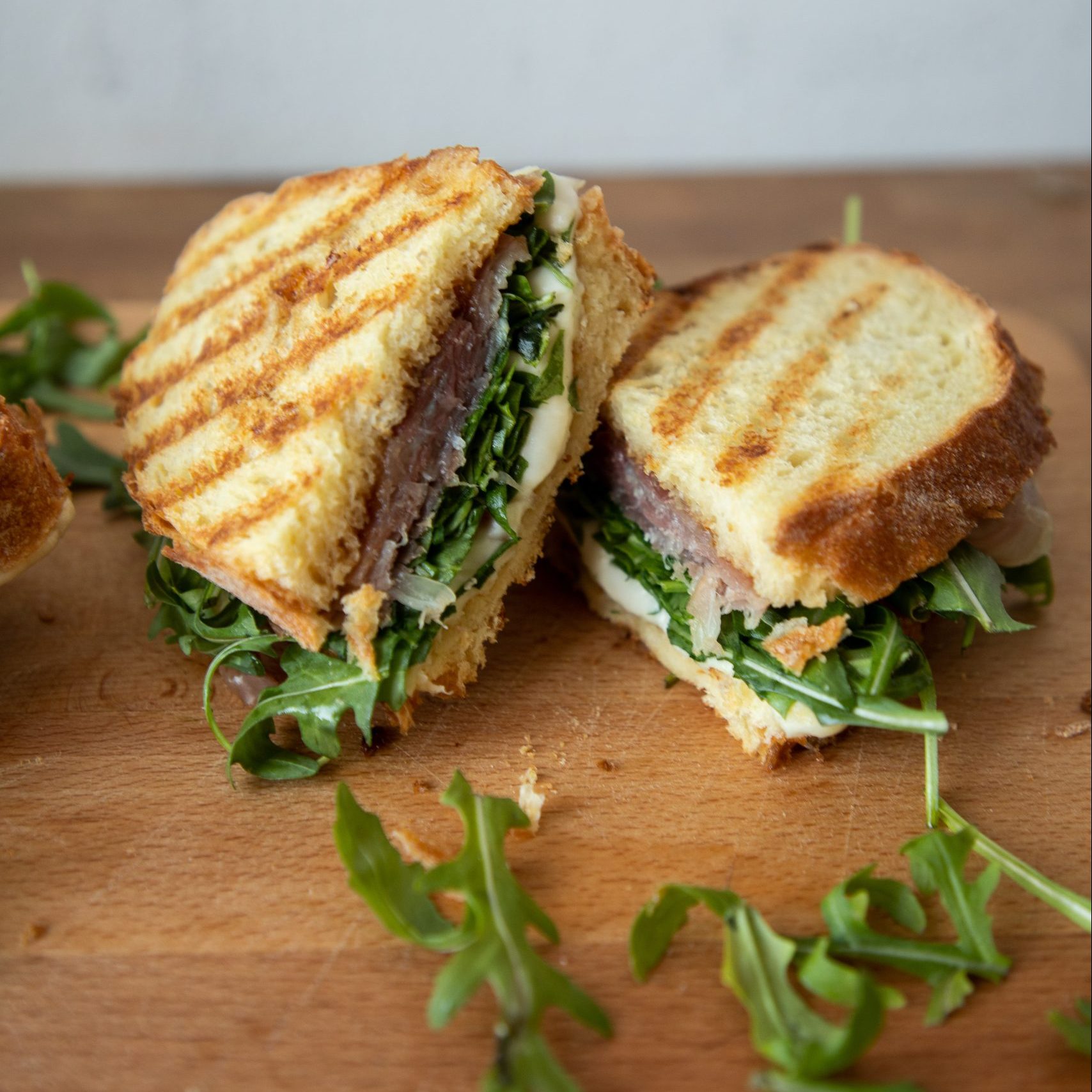 A classic Italian sandwich with a twist for a perfectly sweet and salty lunch! 