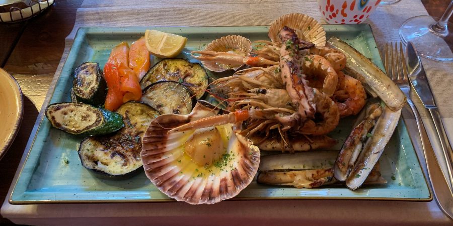 Some of my favorite restaurants in Venice to make sure you get the best meals on the island and skip the touristy spots! From cheap eats to ... | Teaspoon of Nose