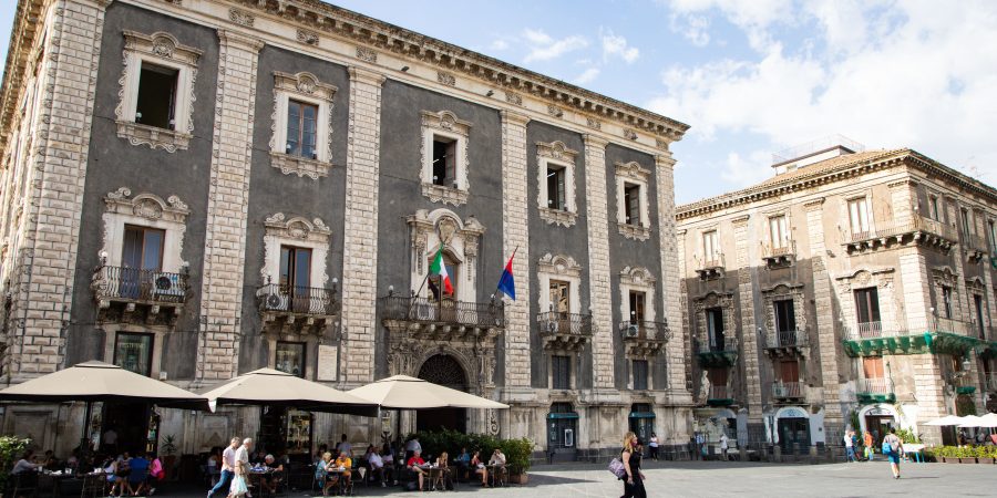 If you're headed to Sicily, odds are you'll pass through Catania! I've gathered everything you need to know to plan your time in the city. | Teaspoon of Nose