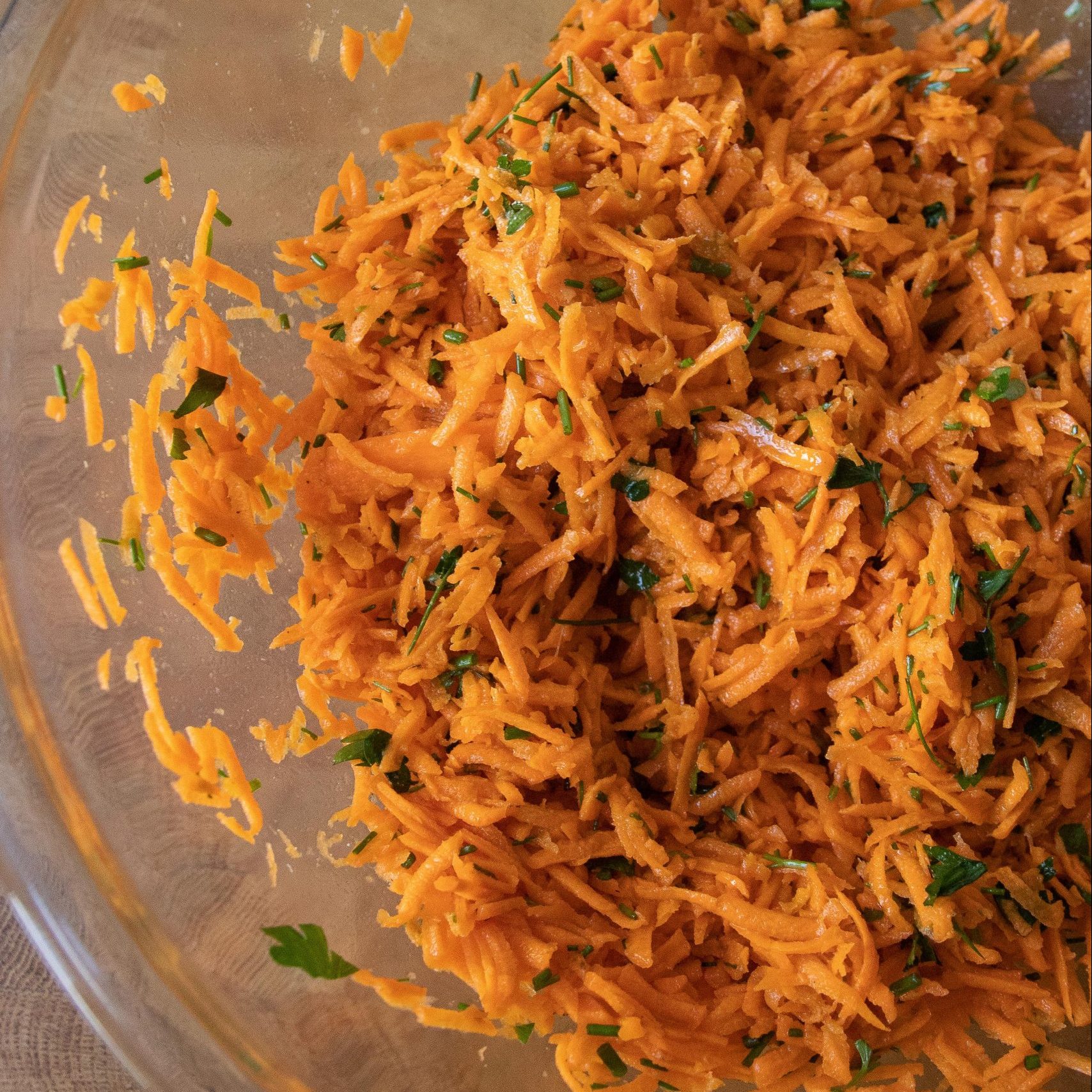 Summer carrot salad is an effortless raw salad perfect for when the weather heats up!