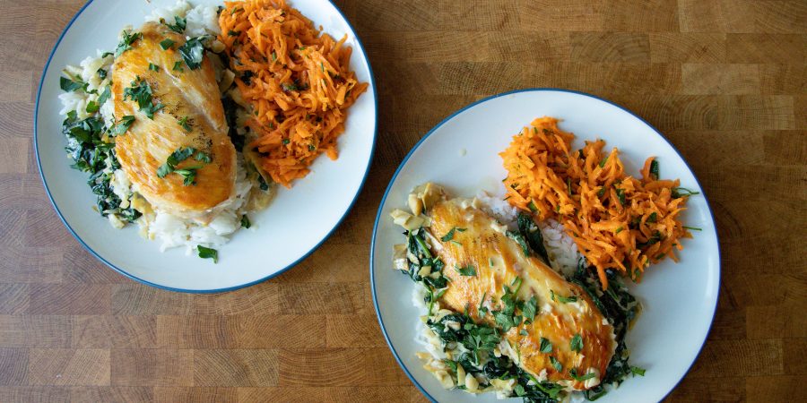 This summer carrot salad has the perfect zing to get you out of a salad rut! It's easy to make and pairs well with whatever you've cooked up! | Teaspoon of Nose