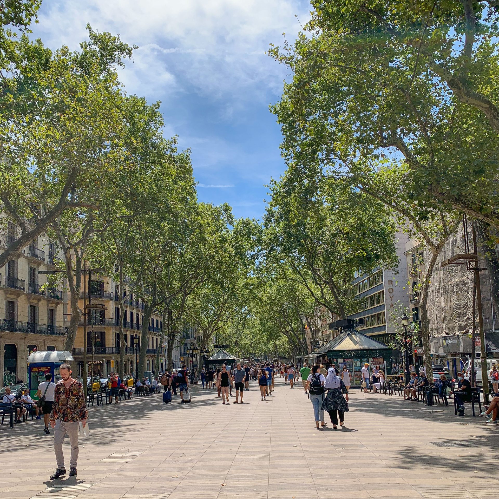 Everything you need to know to plan a weekend in Barcelona, Spain! Where's Emma Now