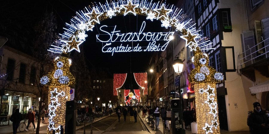 Want to plan the perfect trip to experience the Strasbourg Christmas markets?? I've got your full guide on Teaspoon of Nose!