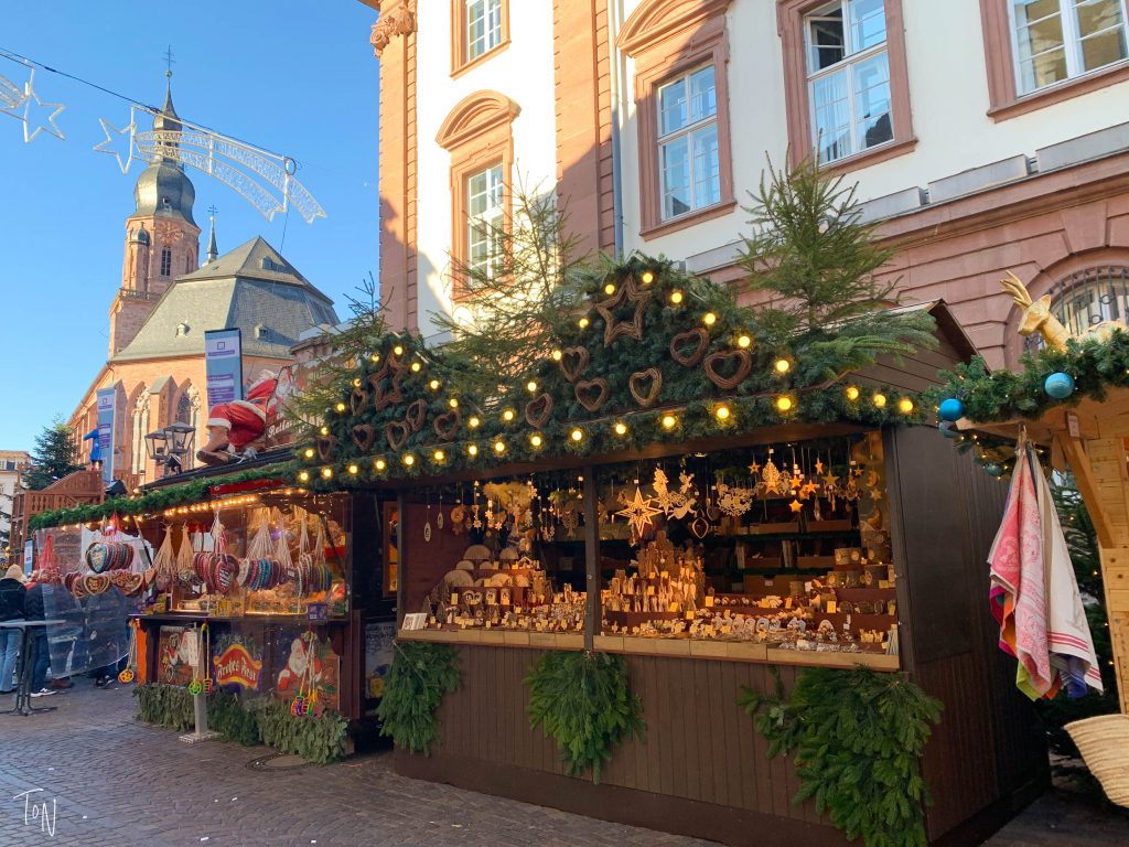 Thinking of exploring the Heidelberg Christmas markets? Here's what you need to know to plan your time! | Teaspoon of Nose