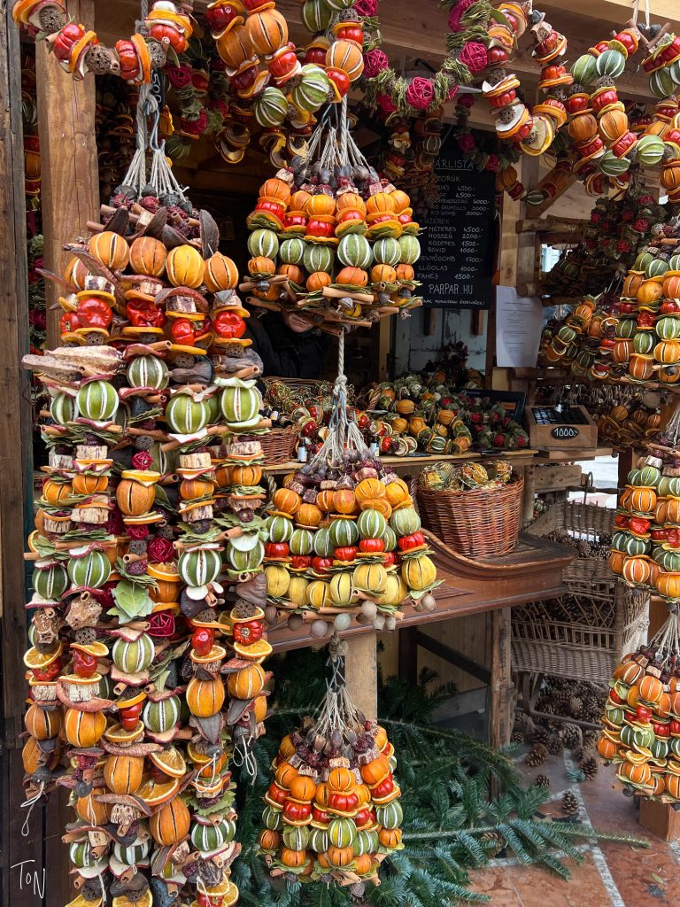 Budapest Christmas markets are some of my favorites! With a good mix of traditional options, artisan crafts, and Hungarian goodies all in one place, what more can you ask for?