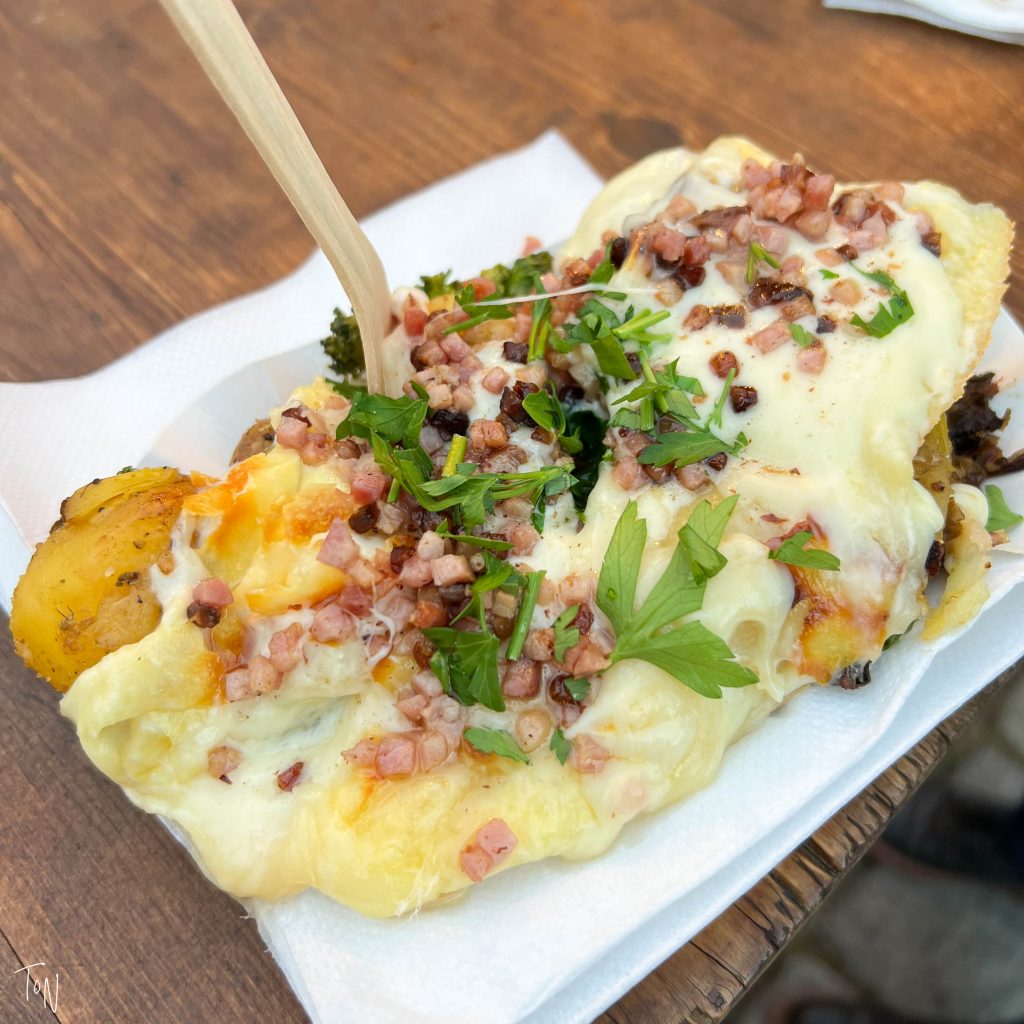 Vienna Christmas markets best street food raclette