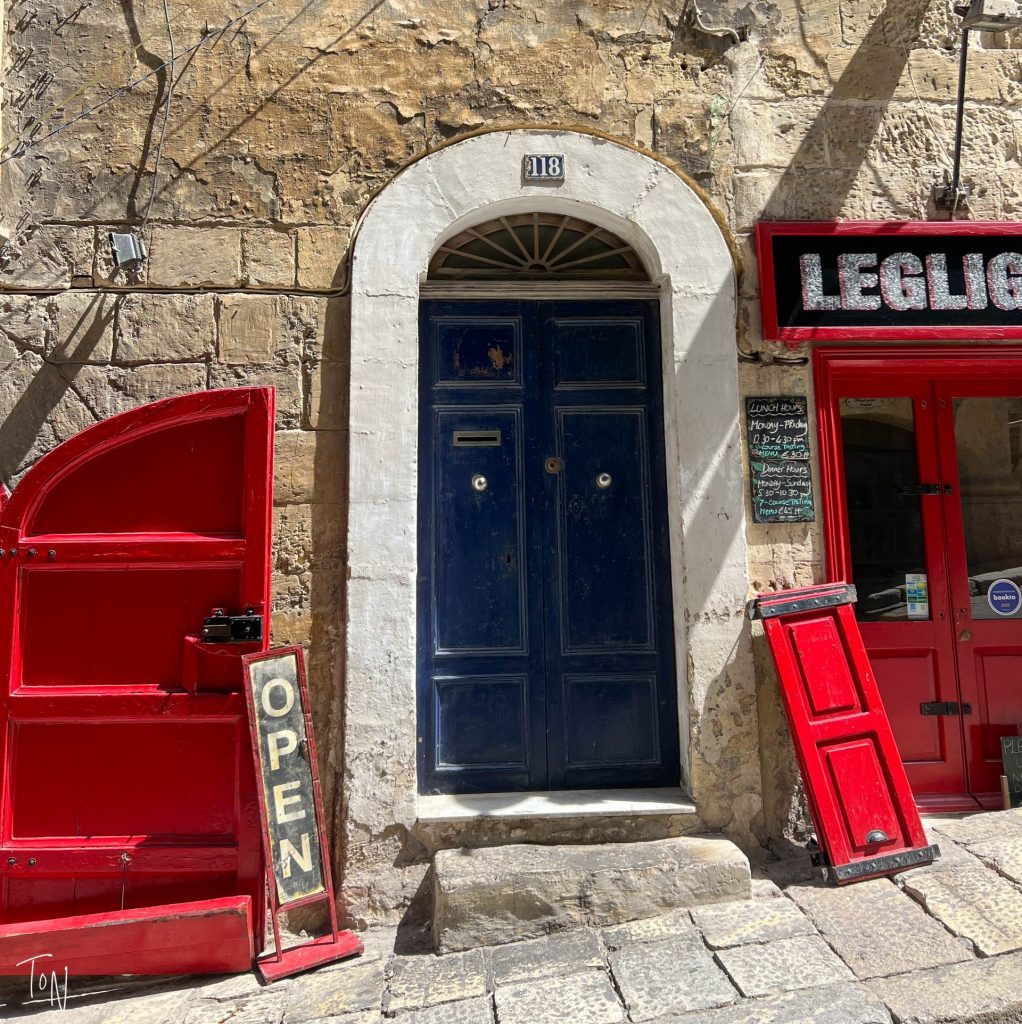 the best places to eat in Valletta Malta