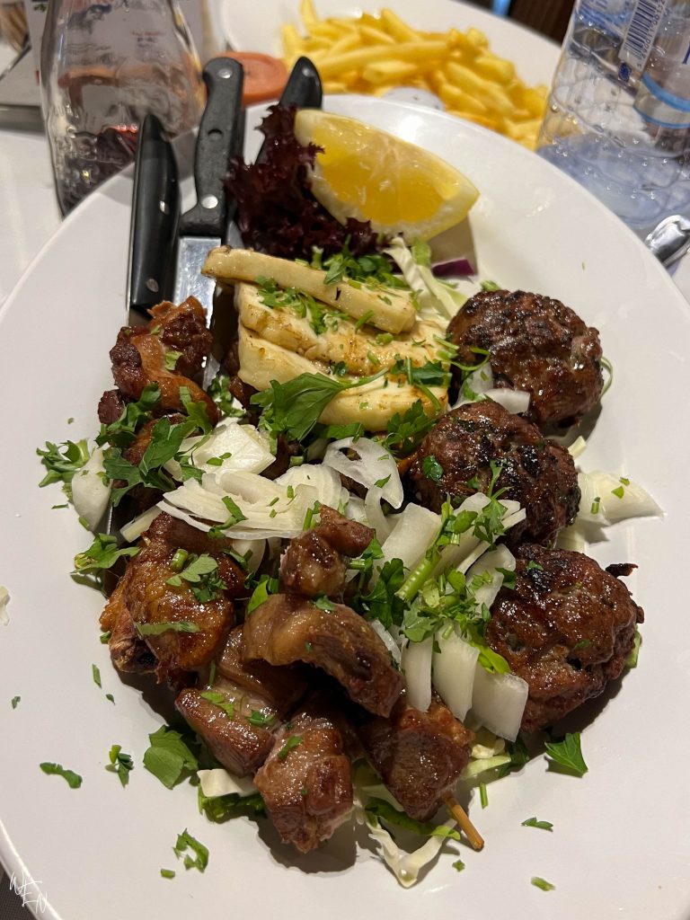 Eating meze is the way to do Paphos restaurants!